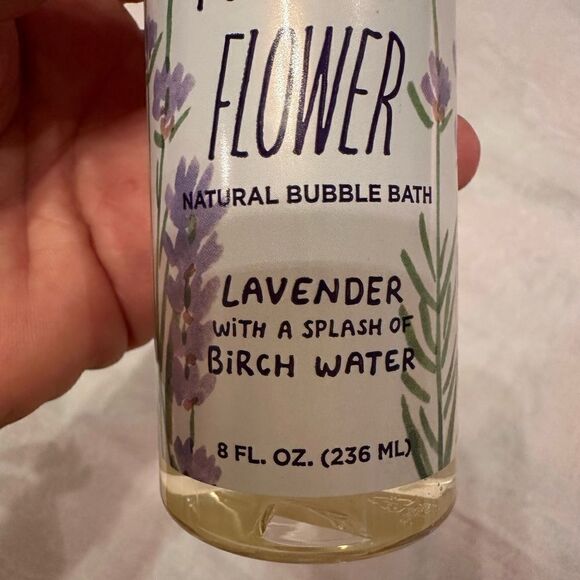 Blue Q Bubble Bath Delicate Flower Lavender - Picture 3 of 5